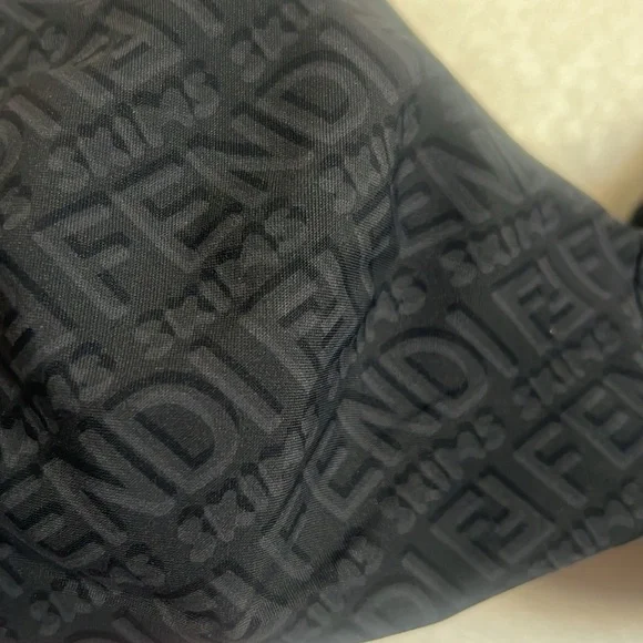 Fendi size L Skims- Skimpy Scoop - Picture 3 of 4